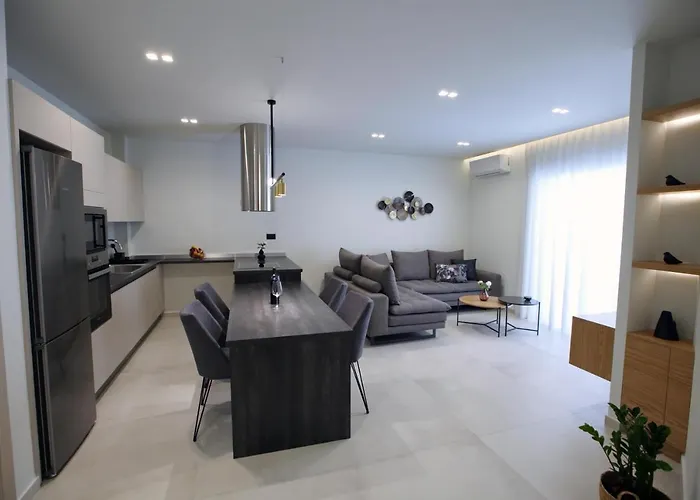 Ioanna\'S Suite
